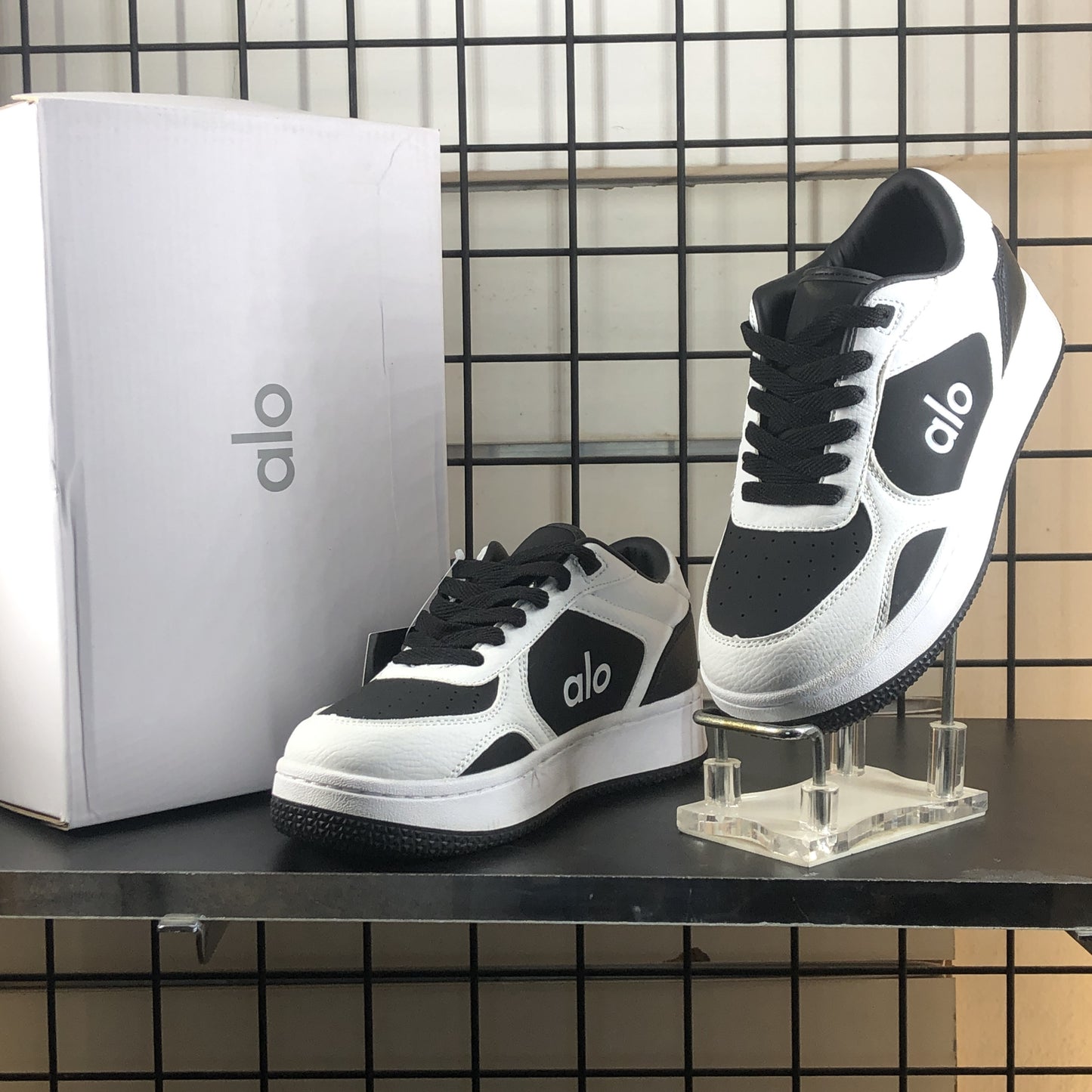 Alo Court Sneaker